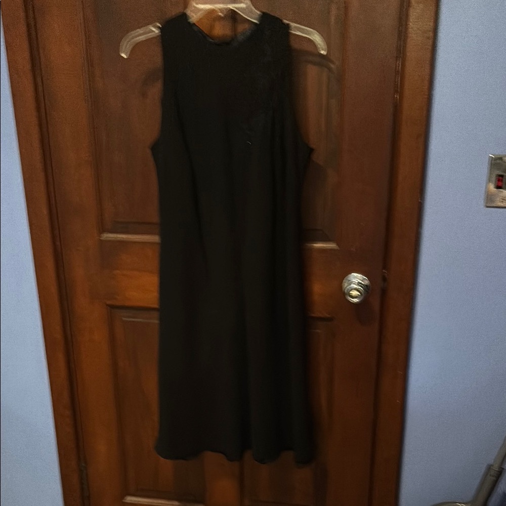 Evan-Picone Elegant Black Sleeveless Dress